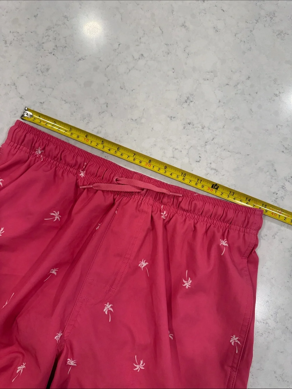 OLD NAVY Mens M Pink Palm Print Novelty Shorts Lining Pockets Elastic Drawstring